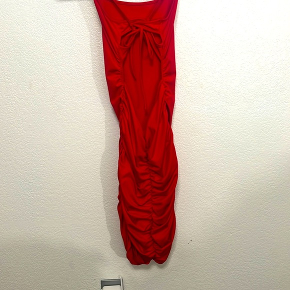 Red Dress - Picture 2 of 2